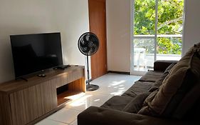 Apartamento completo a 2 min à pé da praia